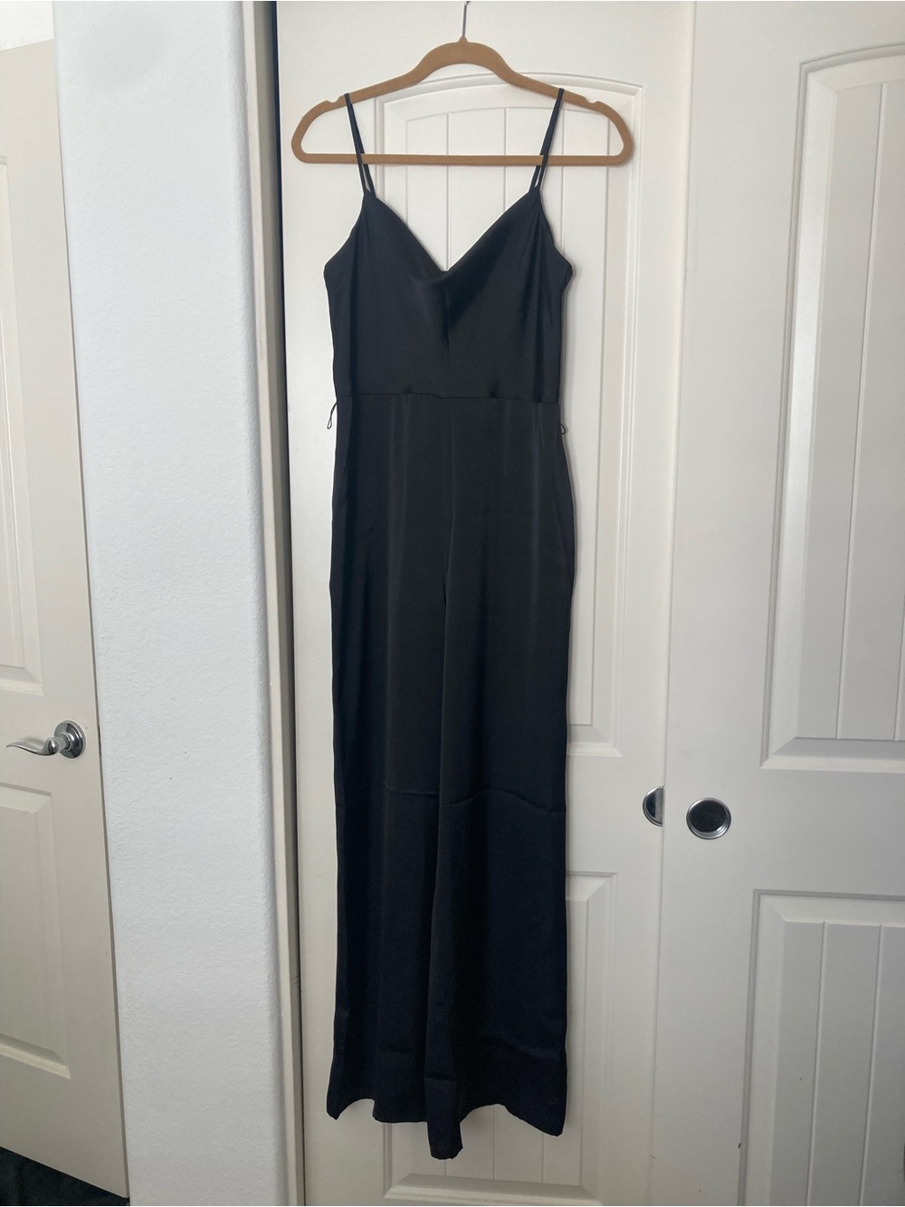 Express Black Wide Leg Jumpsuit – Size Small